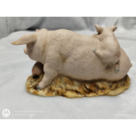 Vintage Homco Porcelain Pig Figurine Sow with Piglets 1443 Made in Taiwan - Picture 6 of 13